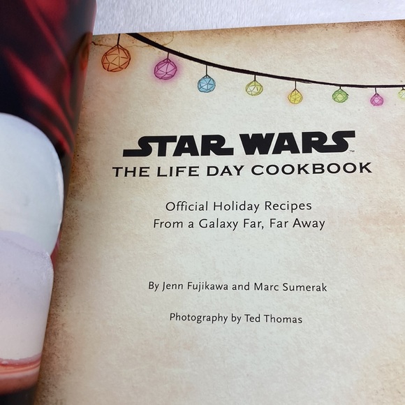 Star Wars The Life Day Cookbook Holiday Recipes New - Picture 2 of 11